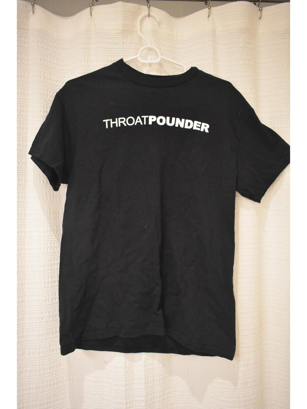 Black Gildan Ultra Cotton Throat Pounder Graphic T-Shirt Medium